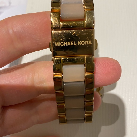 Women watch Michael Kors - Picture 5 of 8